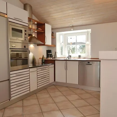 Four-bedroom Holiday In بيت للعطل Blåvand